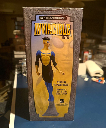 The moore studio invincible - cs,